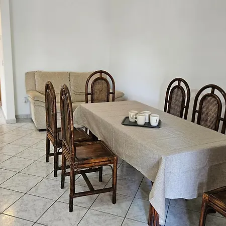 Apartment Compatri House *